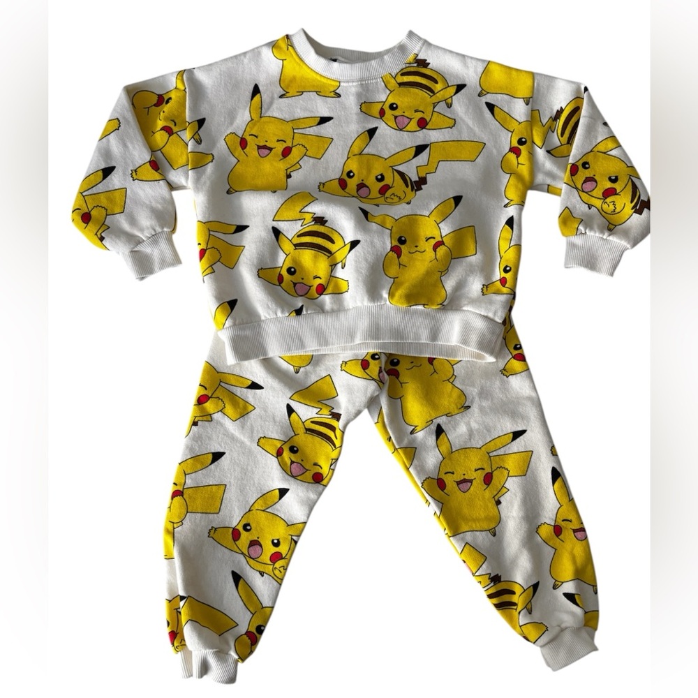 Zara 
Pikachu Pokémon matching set 
5-6 yrs 
Unisex
